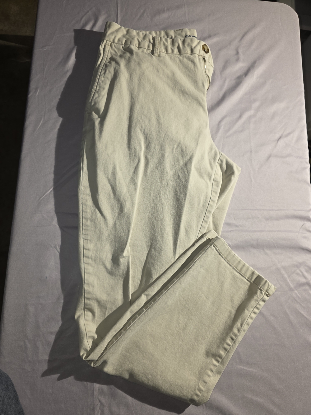 Old Navy Men's Khaki Chinos in Off-White/Cream